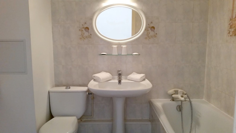 Imagen de la habitación del Hotel D'alsace, Villeurbanne. Foto 13