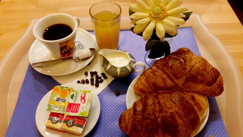 Imagen del bar/restaurante del Hotel D'alsace, Villeurbanne. Foto 2