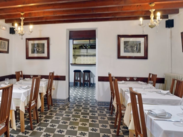 Imagen del bar/restaurante del Hotel Dalt Murada. Foto 4