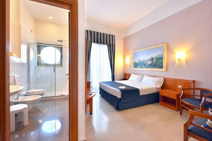 Imagen de la habitación del Hotel D'altavilla. Foto 21