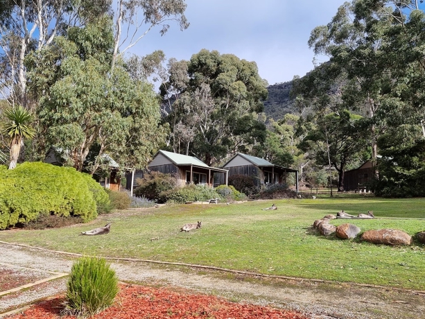 Imagen de los exteriores del Hotel D'altons Studios. Foto 17