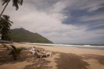 Imagen general del Hotel Daluyon Beach and Mountain Resort. Foto 10