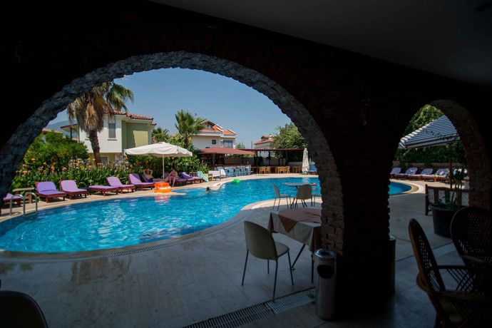 Imagen de los exteriores del Hotel Dalyan Konak Su Otel. Foto 8