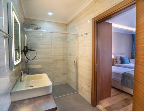 Imagen de la habitación del Hotel Dalyan Live Spa. Foto 7