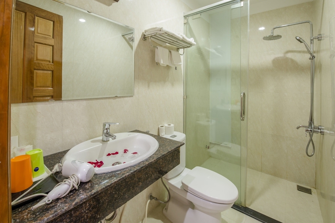 Imagen de la habitación del Hotel Dam Tien. Foto 14