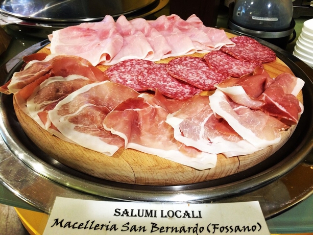 Imagen del bar/restaurante del Hotel Dama, Fossano. Foto 4