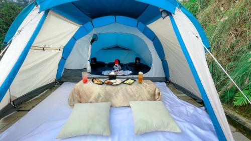 Imagen de la habitación del Hotel Damar Langit Resort. Foto 19