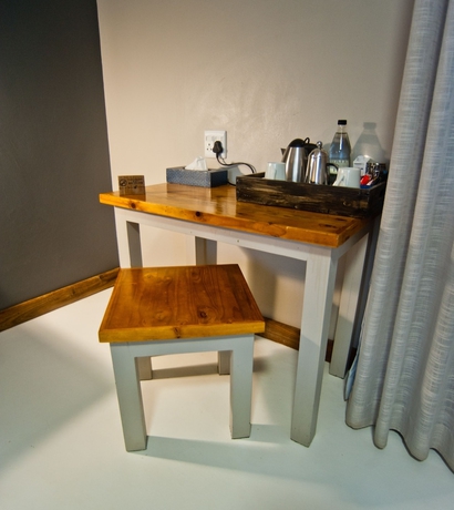 Imagen de la habitación del Hotel Damara Mopane Lodge. Foto 10