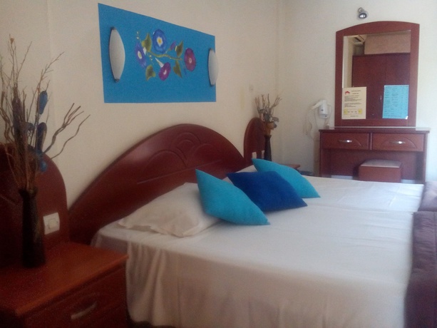 Imagen de la habitación del Hotel Damia. Foto 9