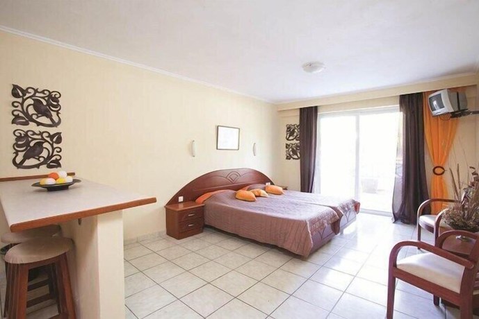 Imagen de la habitación del Hotel Damia. Foto 12