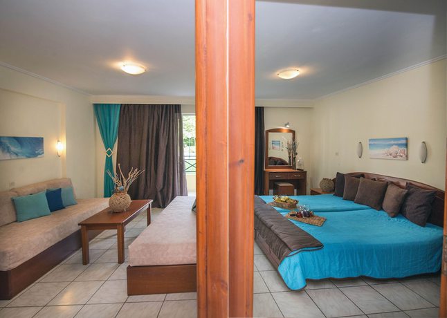 Imagen de la habitación del Hotel Damia. Foto 15