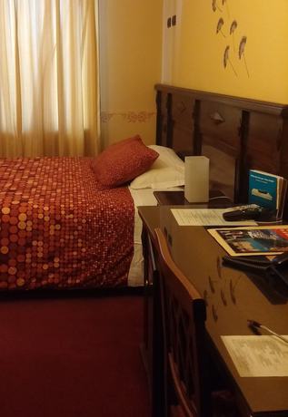 Imagen de la habitación del Hotel Damian. Foto 4