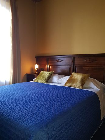 Imagen de la habitación del Hotel Damian. Foto 6