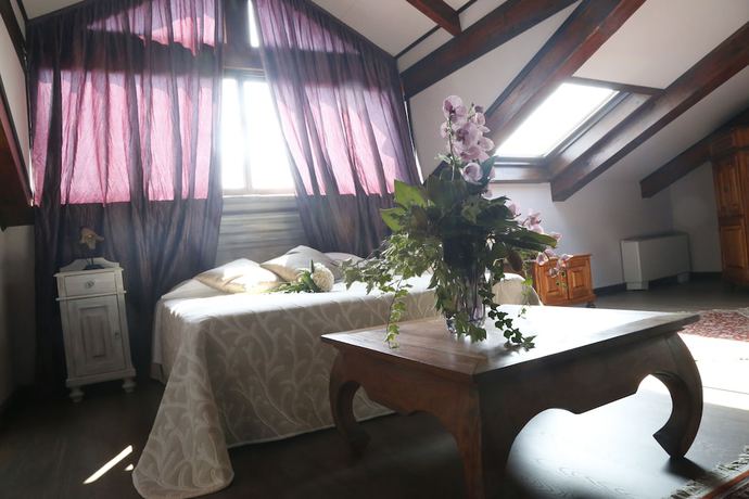 Imagen de la habitación del Hotel Damian. Foto 11