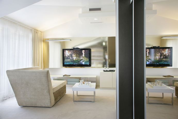 Imagen de la habitación del Hotel Damianii. Foto 4