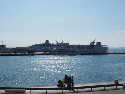 Imagen general del Hotel Damira Rooms. Foto 3