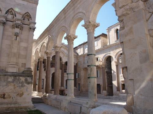 Imagen general del Hotel Damira Rooms. Foto 4