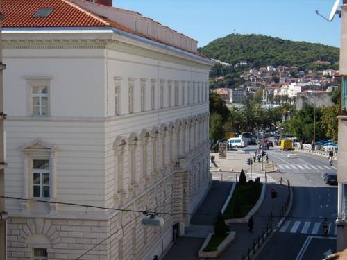 Imagen general del Hotel Damira Rooms. Foto 9