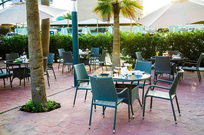 Imagen del bar/restaurante del Hotel Dammam Palace. Foto 3