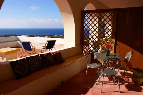 Imagen de la habitación del Hotel Dammusi Sciuvechi Resort. Foto 9