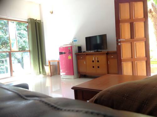 Imagen de la habitación del Hotel Damnoen Care Resort. Foto 10