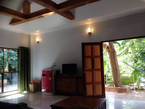 Imagen de la habitación del Hotel Damnoen Care Resort. Foto 13
