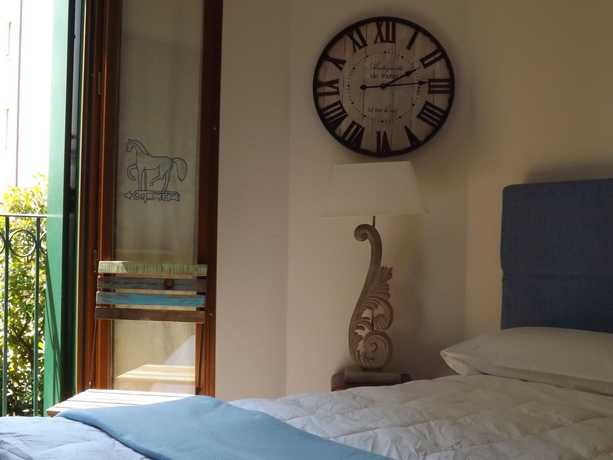 Imagen de la habitación del Hotel Damodoro. Foto 11