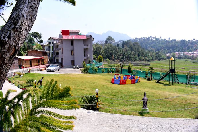 Imagen de los interiores del Hotel Damyanti And Resort. Foto 19