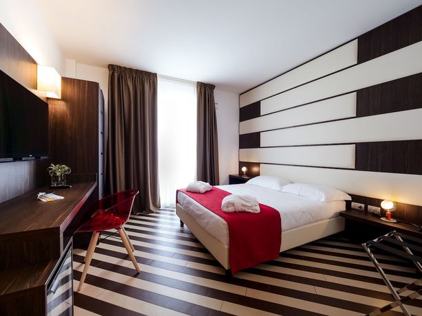 Imagen de la habitación del Hotel Dan. Foto 8