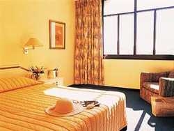 Imagen de la habitación del Hotel Dan Gardens. Foto 2