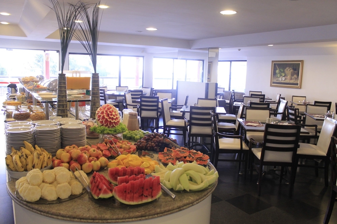 Imagen del bar/restaurante del Hotel Dan INN Mar Piedade By Nacional Inn. Foto 8