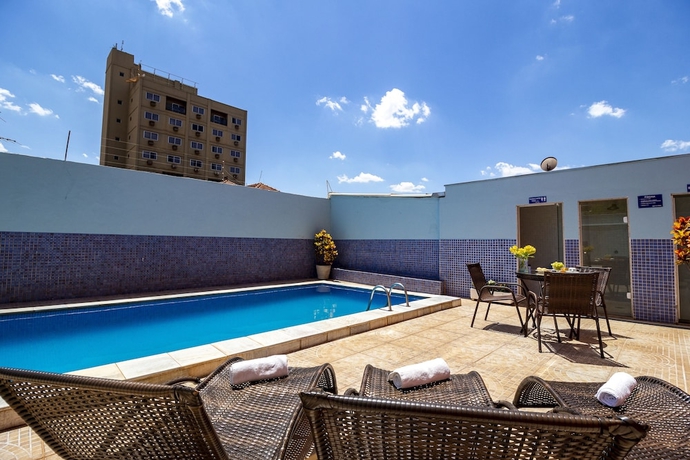 Imagen de la piscina del Hotel Dan Inn Barretos. Foto 18