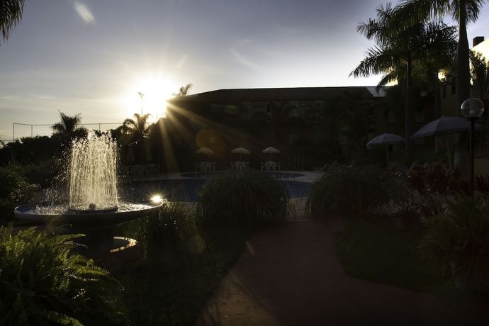 Imagen de la piscina del Hotel Dan Inn Franca and Conven&ccedil;&otilde;es. Foto 15