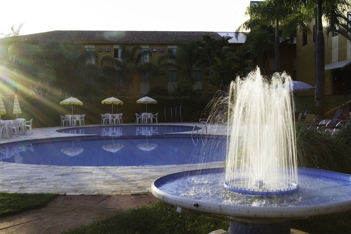 Imagen de la piscina del Hotel Dan Inn Franca and Conven&ccedil;&otilde;es. Foto 18