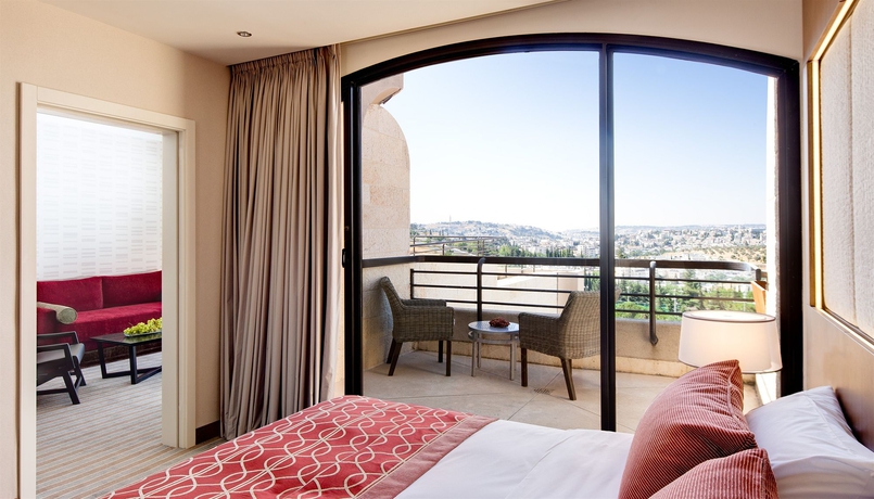 Imagen de la habitación del Hotel Dan Jerusalem. Foto 5