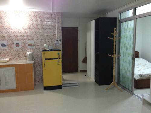 Imagen de la habitación del Hotel Dan Muangthong Rental. Foto 12