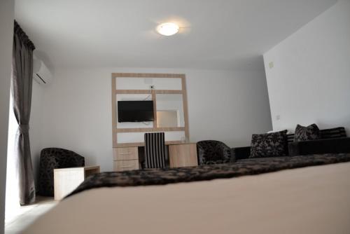 Imagen general del Hotel Dana Holiday Club. Foto 11