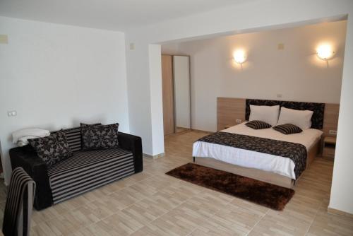 Imagen de la habitación del Hotel Dana Holiday Club. Foto 19