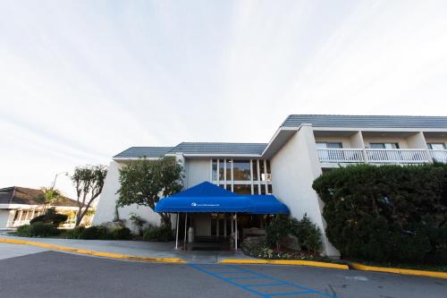 Imagen general del Hotel Dana Point Marina Inn. Foto 3