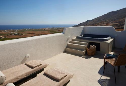 Imagen de la habitación del Hotel Danae Suites Santorini. Foto 12