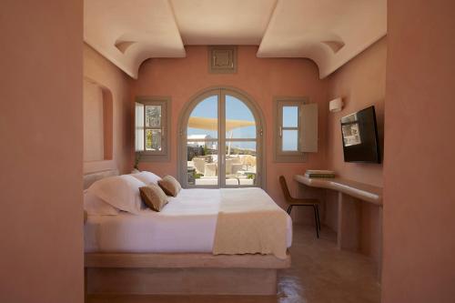 Imagen general del Hotel Danae Suites Santorini. Foto 10