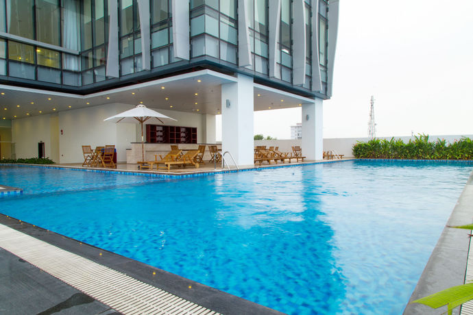 Imagen de la piscina del Hotel Danang Han River. Foto 14