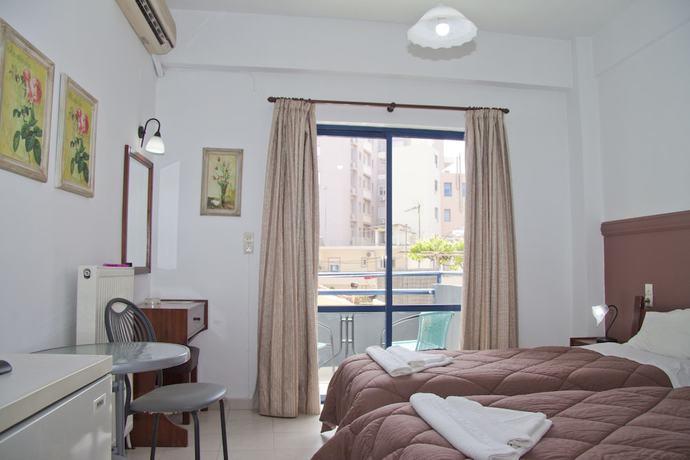 Imagen de la habitación del Hotel Danaos. Foto 8