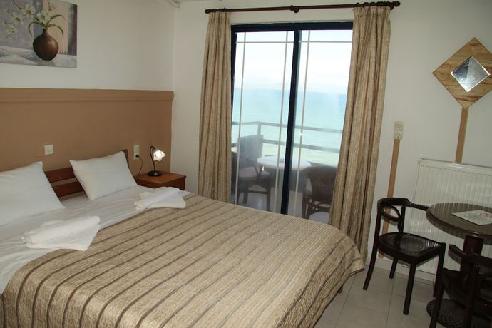 Imagen de la habitación del Hotel Danaos. Foto 14