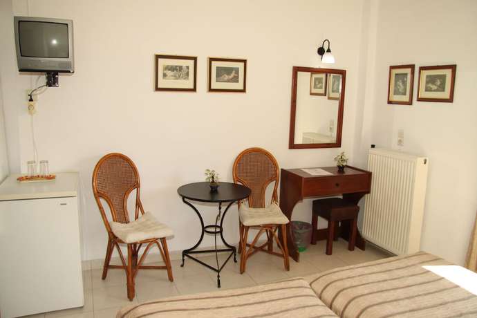 Imagen de la habitación del Hotel Danaos. Foto 17