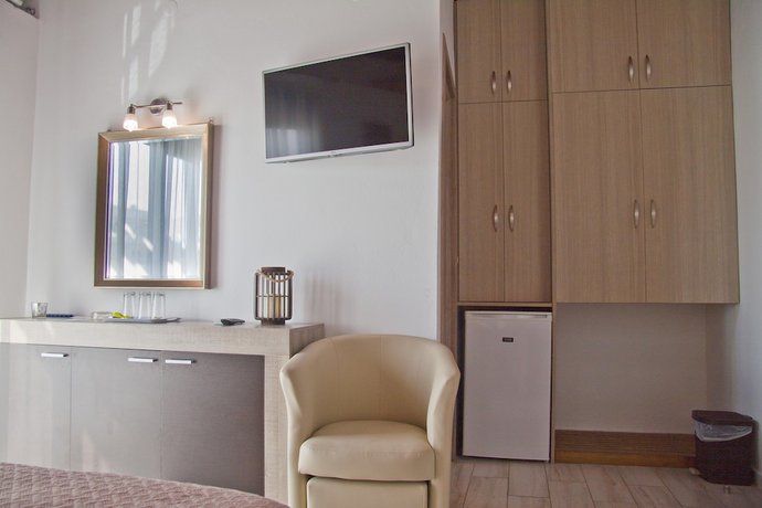 Imagen de la habitación del Hotel Danaos. Foto 19
