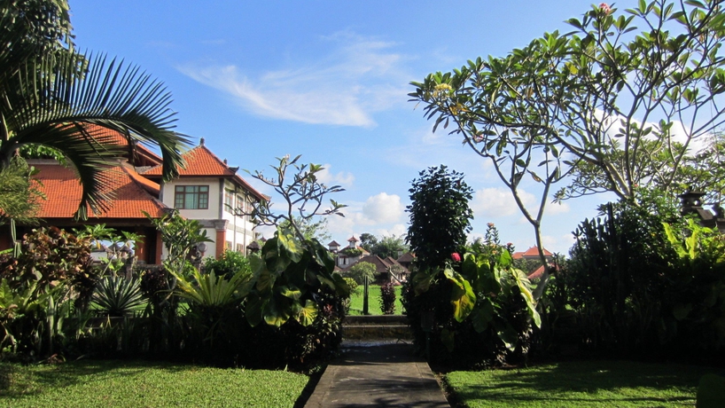 Imagen de los exteriores del Hotel Danasari Homestay. Foto 16