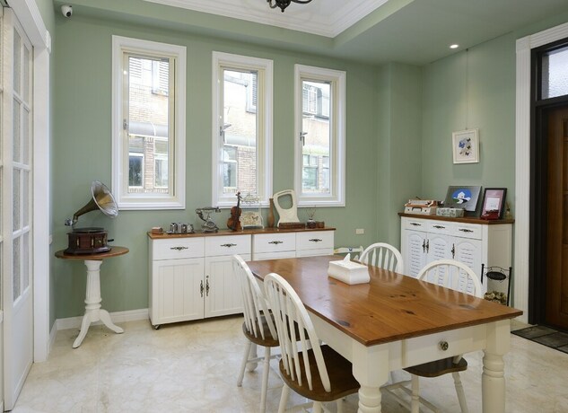 Imagen de los interiores del Hotel Dancing Butterfly Slide Family Inn. Foto 33