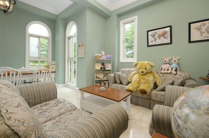 Imagen de los interiores del Hotel Dancing Butterfly Slide Family Inn. Foto 36