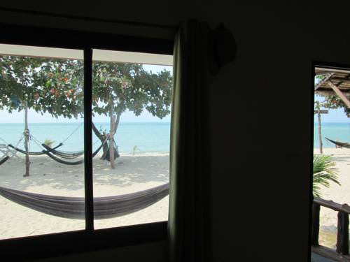 Imagen de la habitación del Hotel Dancing Elephant Beach Club. Foto 4